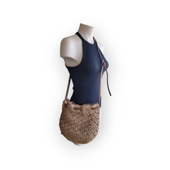 BTB LOS ANGELES Crossbody Straw Bag, New Without Tags - Picture 9 of 14